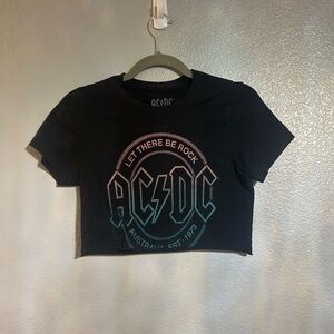 Women’s black pink blue graphic shirt crop top size small